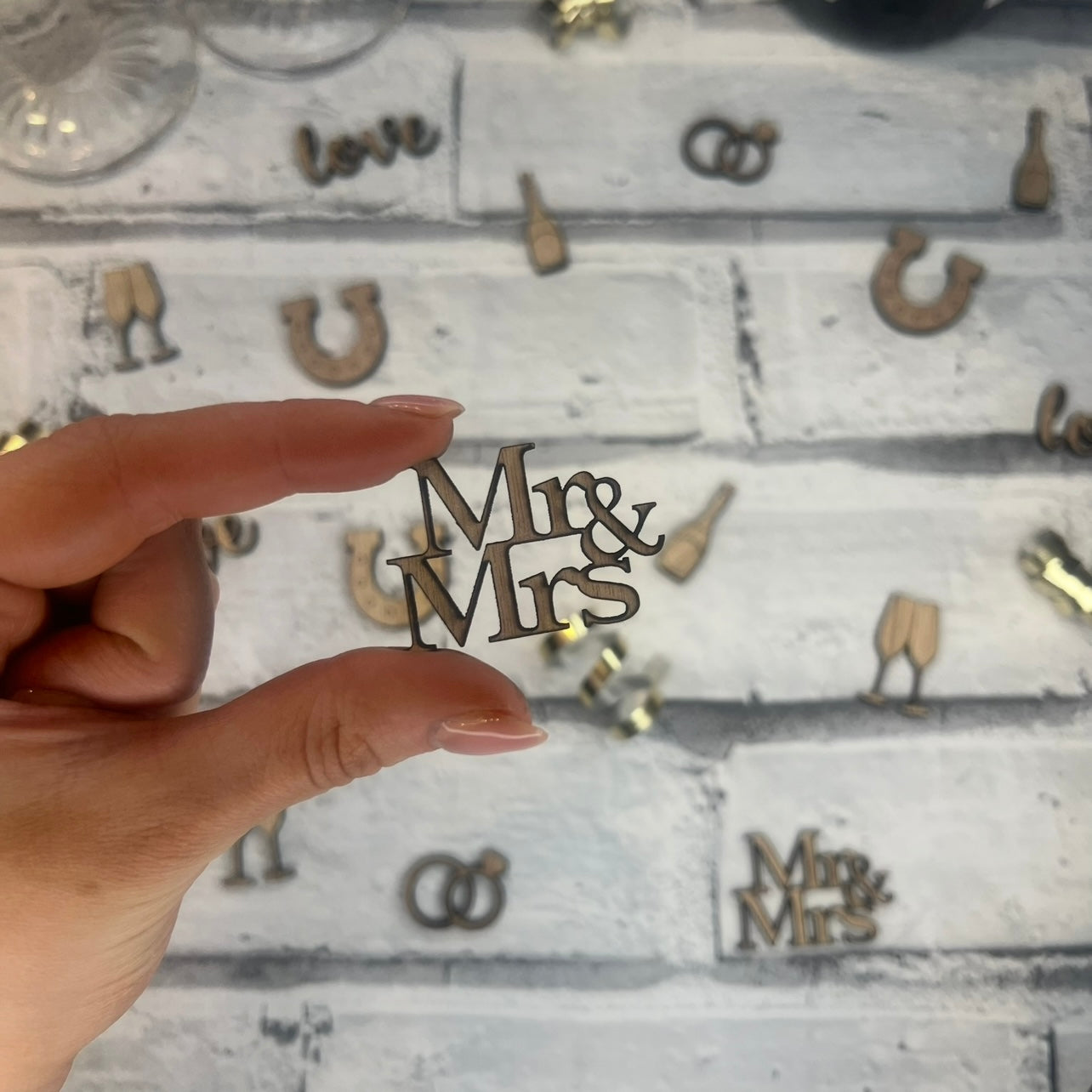 Wooden Table Confetti - Wedding