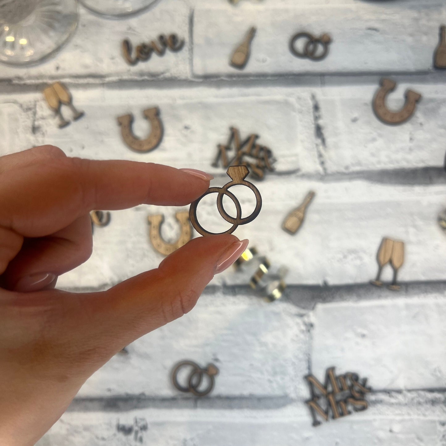 Wooden Table Confetti - Wedding