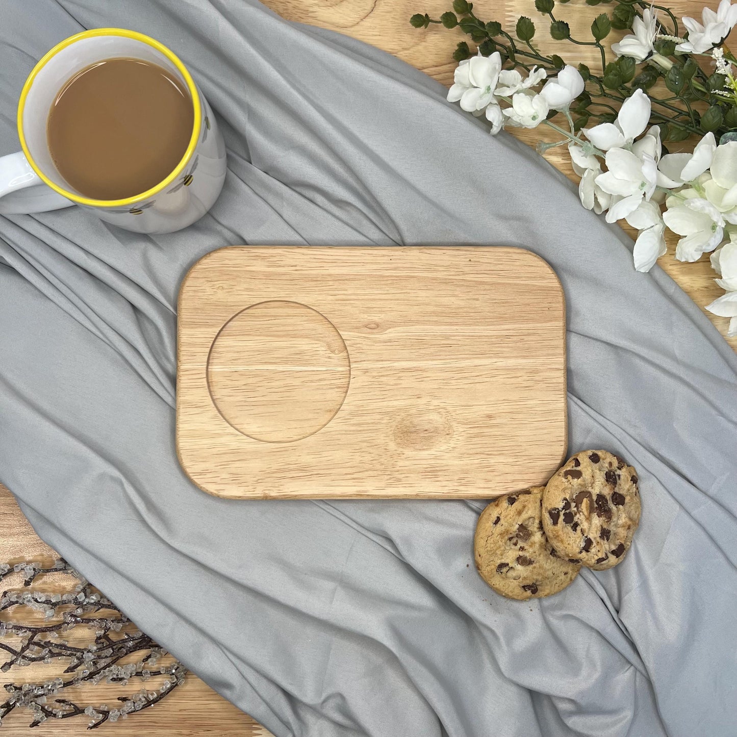 Personalised Wooden Tea & Biscuit Board - Mum/Nan Blooming Wonderful