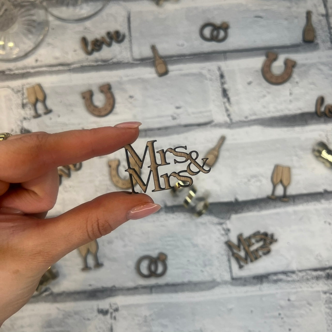 Wooden Table Confetti - Wedding