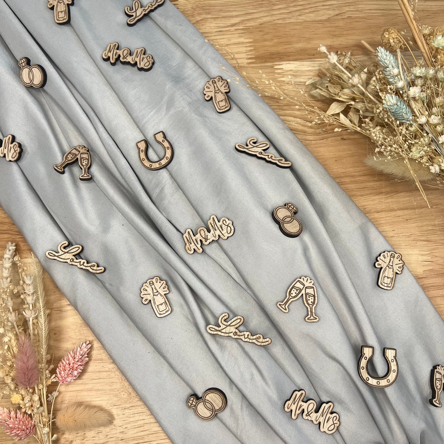 Wooden Table Confetti - Wedding