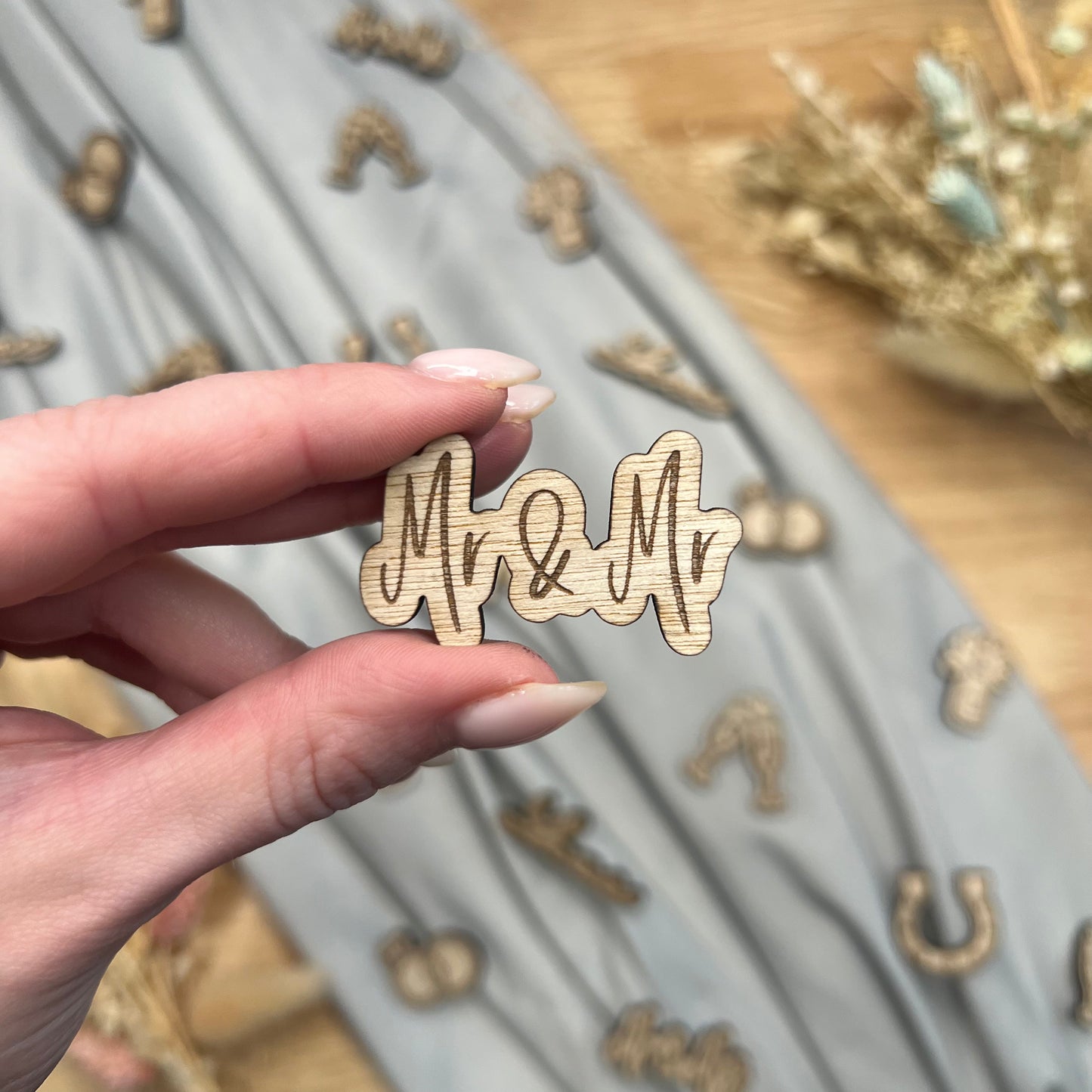 Wooden Table Confetti - Wedding